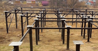Свайный фундамент под ключ цена с установкой в Курчатове от 528 рублей/м2| установка свайного фундамента под дом под ключ недорого